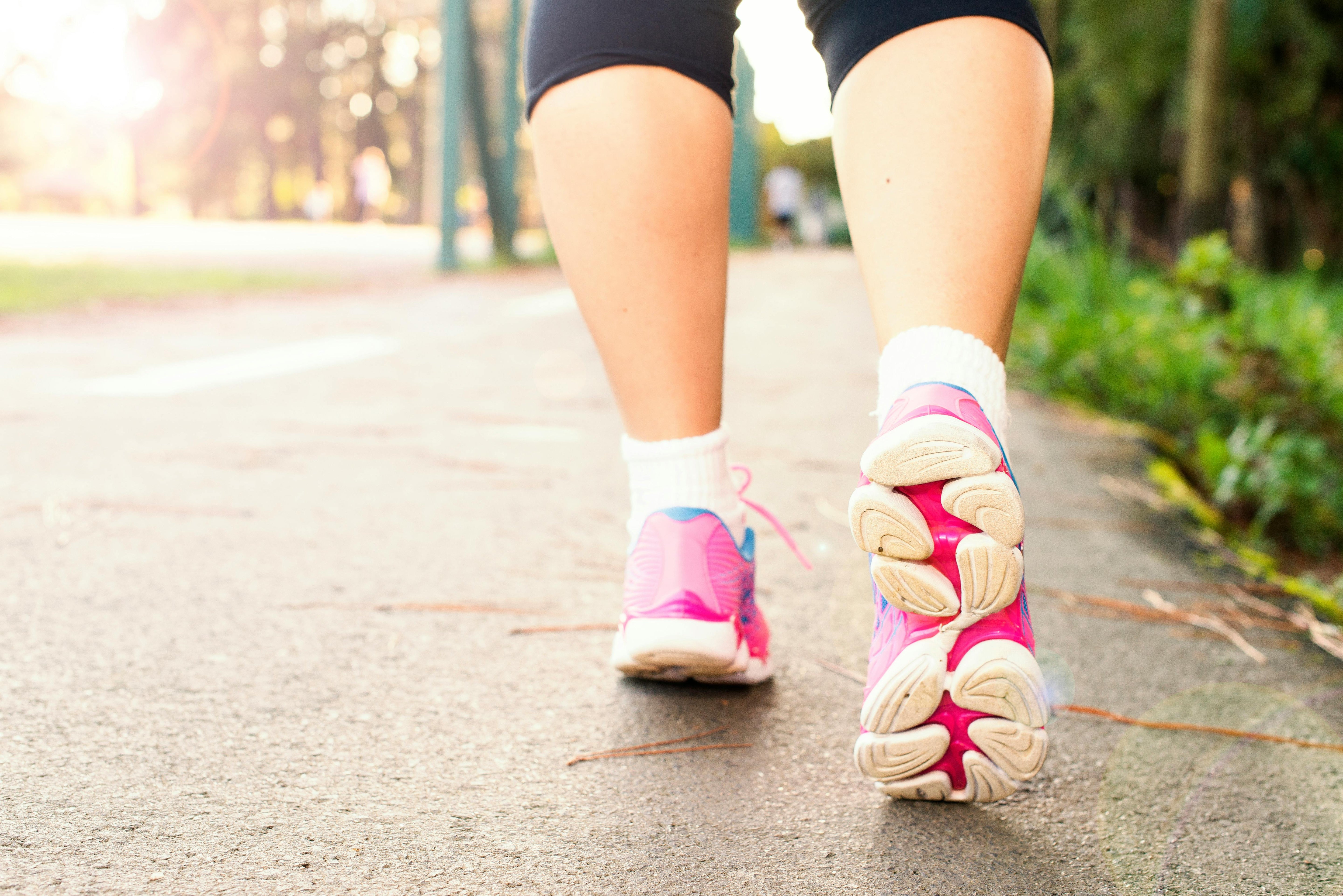 Best ComfyWalk Insoles Alternatives (Supportive Walking Insoles That Don’t Flatten)